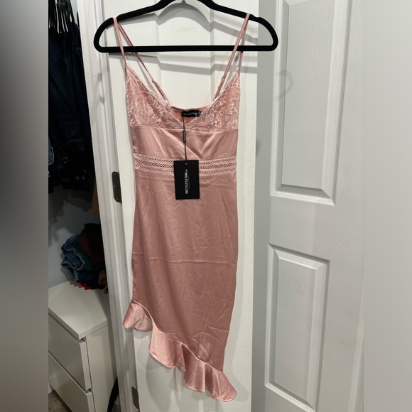 PrettyLittleThing Dresses & Skirts - Pretty little thing dress